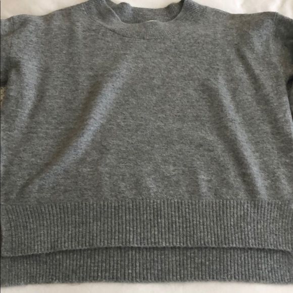 Levi’s sweater size XS - Picture 2 of 6
